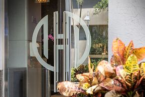 Fortune House Hotel Suites