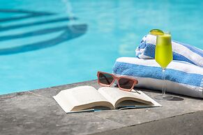 Fortune House Hotel Suites