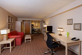 La Quinta Inn & Suites by Wyndham Garden City