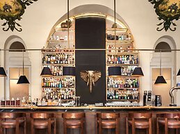 Raffles Hotel Le Royal