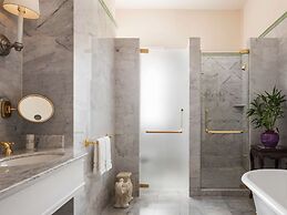 Raffles Hotel Le Royal