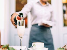 Raffles Grand Hotel d'Angkor