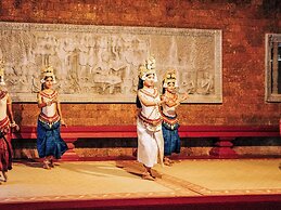 Raffles Grand Hotel d'Angkor