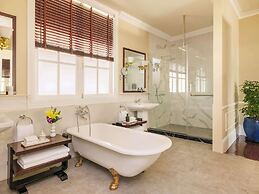 Raffles Grand Hotel d'Angkor