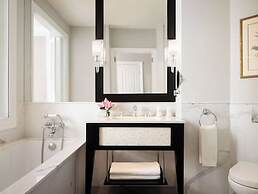 Raffles Grand Hotel d'Angkor