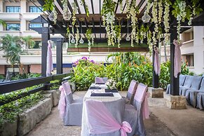 Paradox Singapore Merchant Court at Clarke Quay