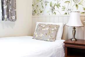 Best Western Limpley Stoke Hotel