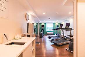 Holiday Inn Express & Suites Lincoln East - White Mountains by IHG