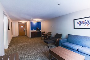 Holiday Inn Express & Suites Lincoln East - White Mountains by IHG