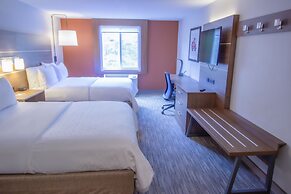 Holiday Inn Express & Suites Lincoln East - White Mountains by IHG