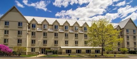 Holiday Inn Express & Suites Lincoln East - White Mountains by IHG