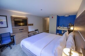Holiday Inn Express & Suites Lincoln East - White Mountains by IHG