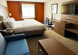 Holiday Inn Express & Suites Lincoln East - White Mountains by IHG
