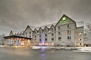 Holiday Inn Express & Suites Lincoln East - White Mountains by IHG