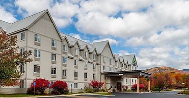 Holiday Inn Express & Suites Lincoln East - White Mountains by IHG