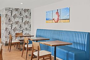 Days Inn by Wyndham Regina