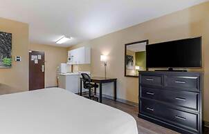 Aviator Suites Hotel by Aspen Hotels