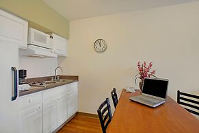 Aviator Suites Hotel by Aspen Hotels