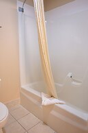 Savanna Inn & Suites