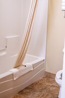 Savanna Inn & Suites
