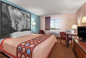 Super 8 by Wyndham Wakeeney