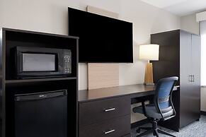 Garner Hotel Topeka West, by IHG