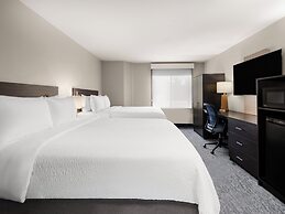 Garner Hotel Topeka West, by IHG