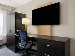 Garner Hotel Topeka West, by IHG