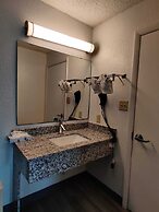 Travelodge Suites by Wyndham MacClenny/I-10