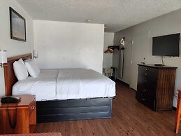 Travelodge Suites by Wyndham MacClenny/I-10