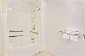 Travelodge Suites by Wyndham MacClenny/I-10