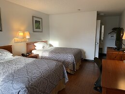 Travelodge Suites by Wyndham MacClenny/I-10