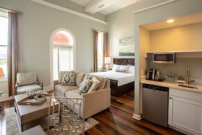 Olde Harbour Inn, Historic Inns of Savannah.