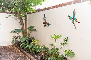 East Bay Inn, Historic Inns of Savannah Collection