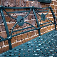 East Bay Inn, Historic Inns of Savannah Collection