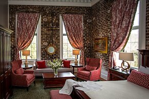 East Bay Inn, Historic Inns of Savannah Collection