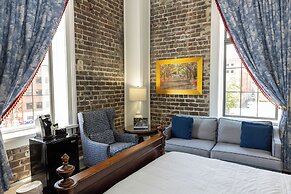 East Bay Inn, Historic Inns of Savannah Collection