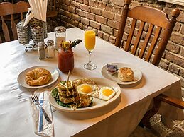 East Bay Inn, Historic Inns of Savannah Collection