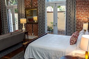 East Bay Inn, Historic Inns of Savannah Collection