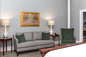 East Bay Inn, Historic Inns of Savannah Collection