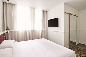 Rendezvous Hotel Melbourne