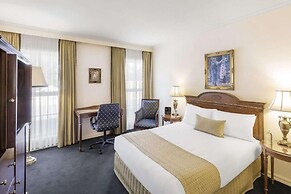 Canterbury International Hotel