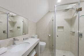 Canterbury International Hotel