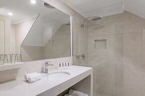 Canterbury International Hotel