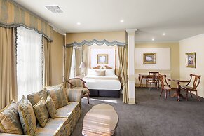 Canterbury International Hotel