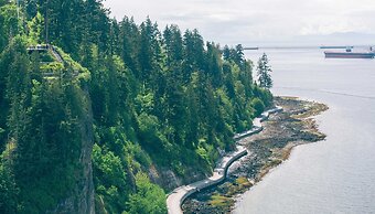 Hilton Vancouver Airport