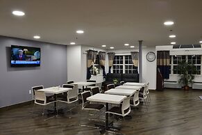 Microtel Inn & Suites by Wyndham Baltimore BWI Airport