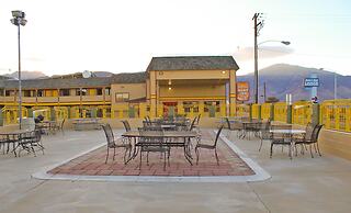 Hawthorne's Best Inn