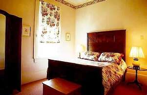 Fairchild House Bed & Breakfast