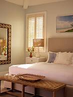 Coral Sands Inn & Cottages